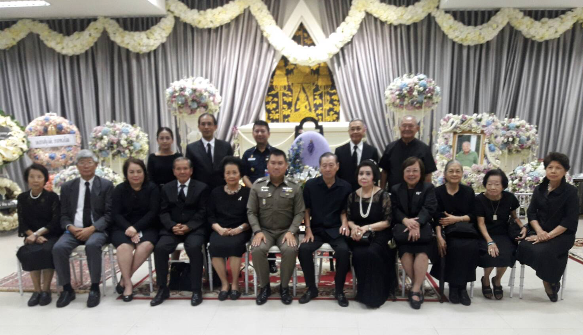 เจ้าภาพร่วมสวดพระอภิธรรมศพ นพ.ปราสาท ปราสาททองโอสถ แพทย์จุฬาฯ รุ่น9