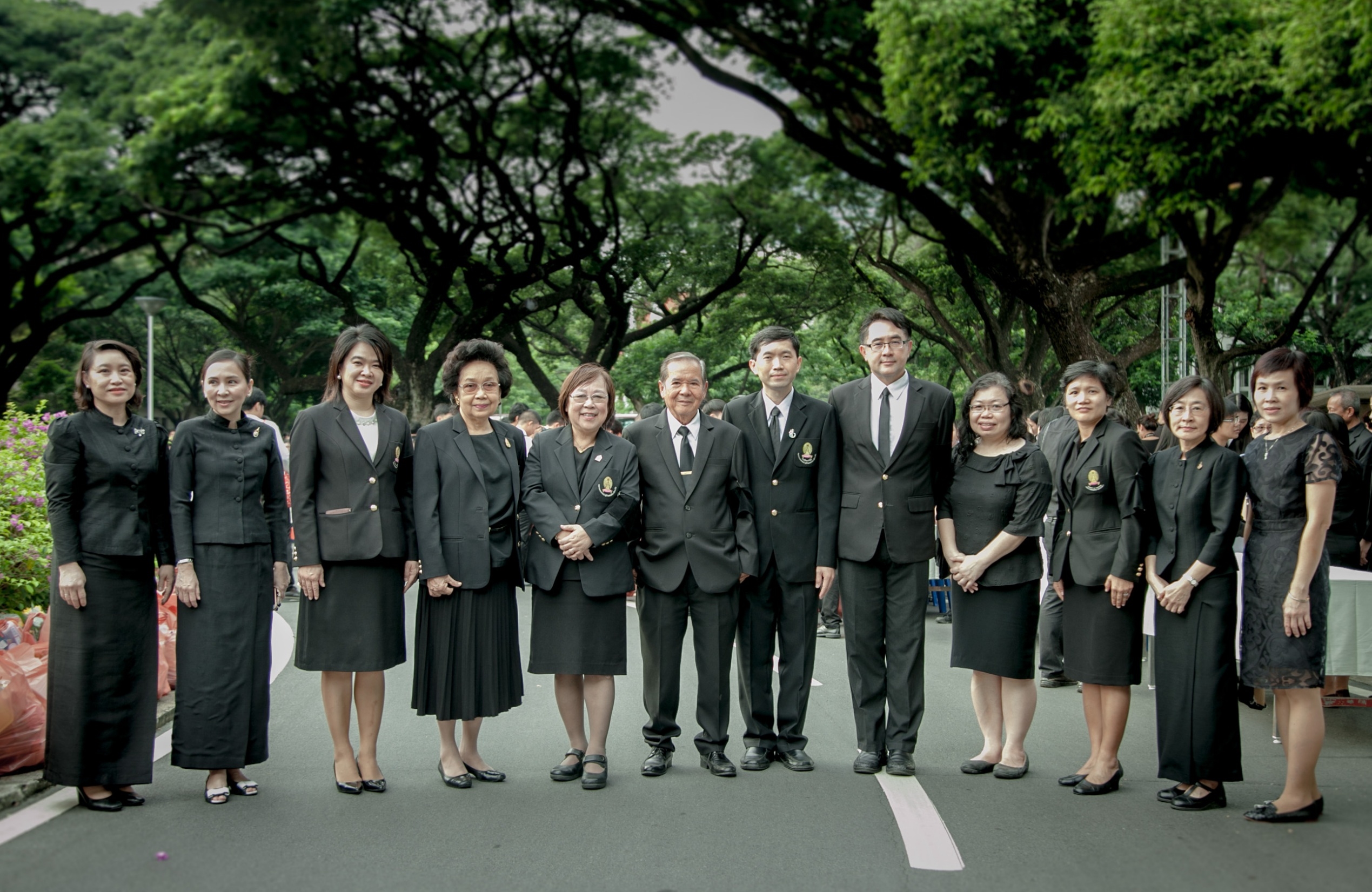 พิธีตักบาตรและบำเพ็ญกุศล ร.9
